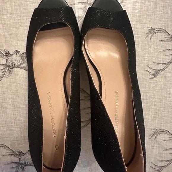 Dorothy Perkins Classic Black Peep Toe Heels - Picture 3 of 5